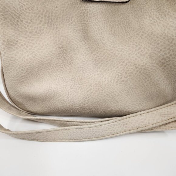 Roots Canada Leather Crossbody Bag - Picture 5 of 16